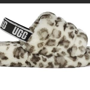 Ugg size 6 slippers snow leopard print, no signs of wear. never worn outdoors.